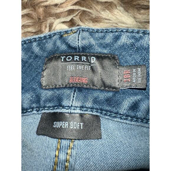 Torrid women’s super soft blue jeans jegging - Picture 11 of 16